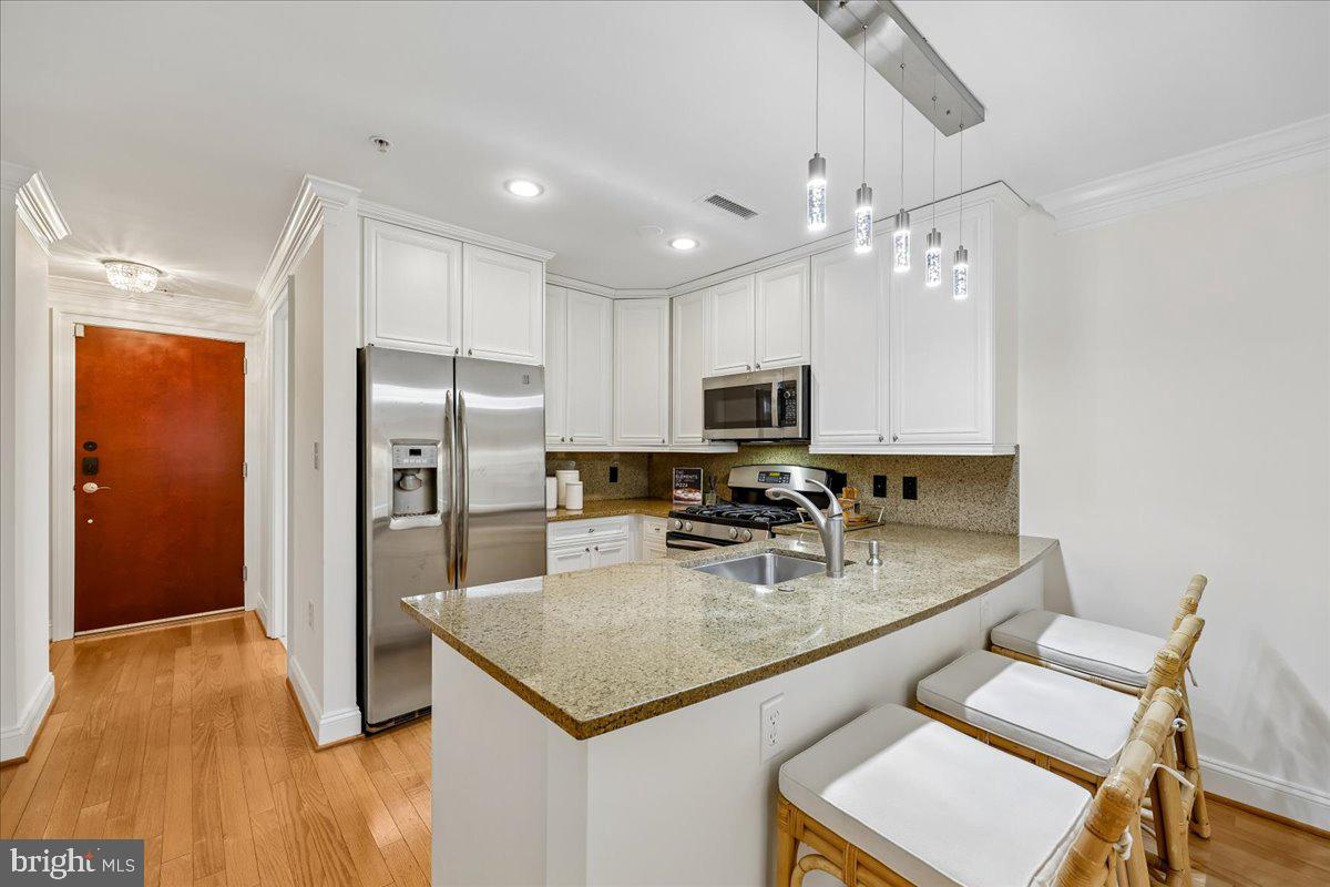 1210 R STREET NW B15