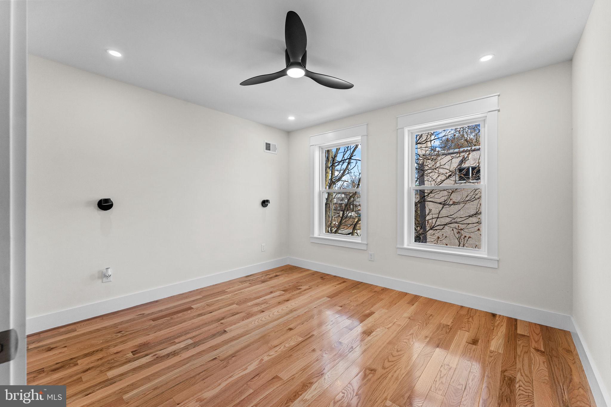 POINT BREEZE - Residential