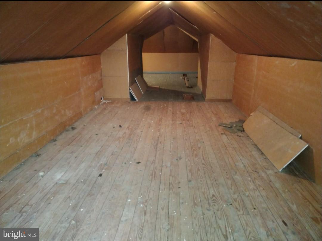 CASTOR GARDENS - Commercial Sale