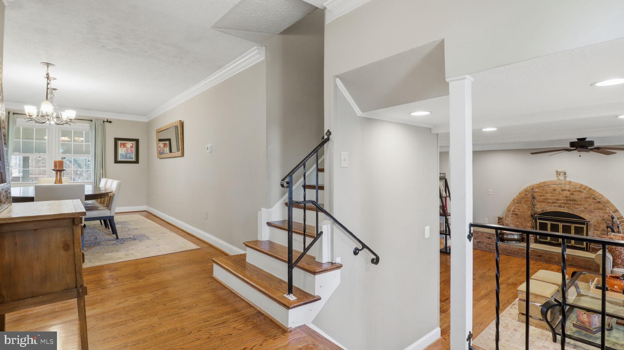 QUINCE ORCHARD KNOLLS - Residential