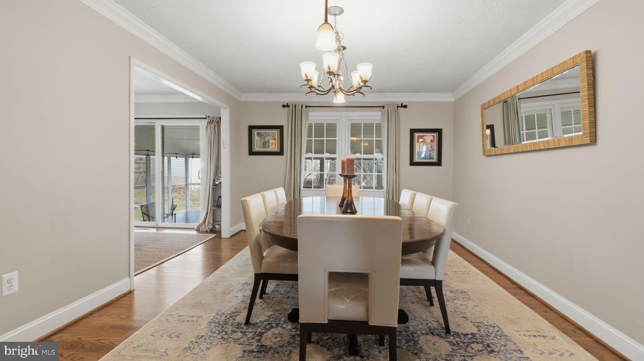 QUINCE ORCHARD KNOLLS - Residential