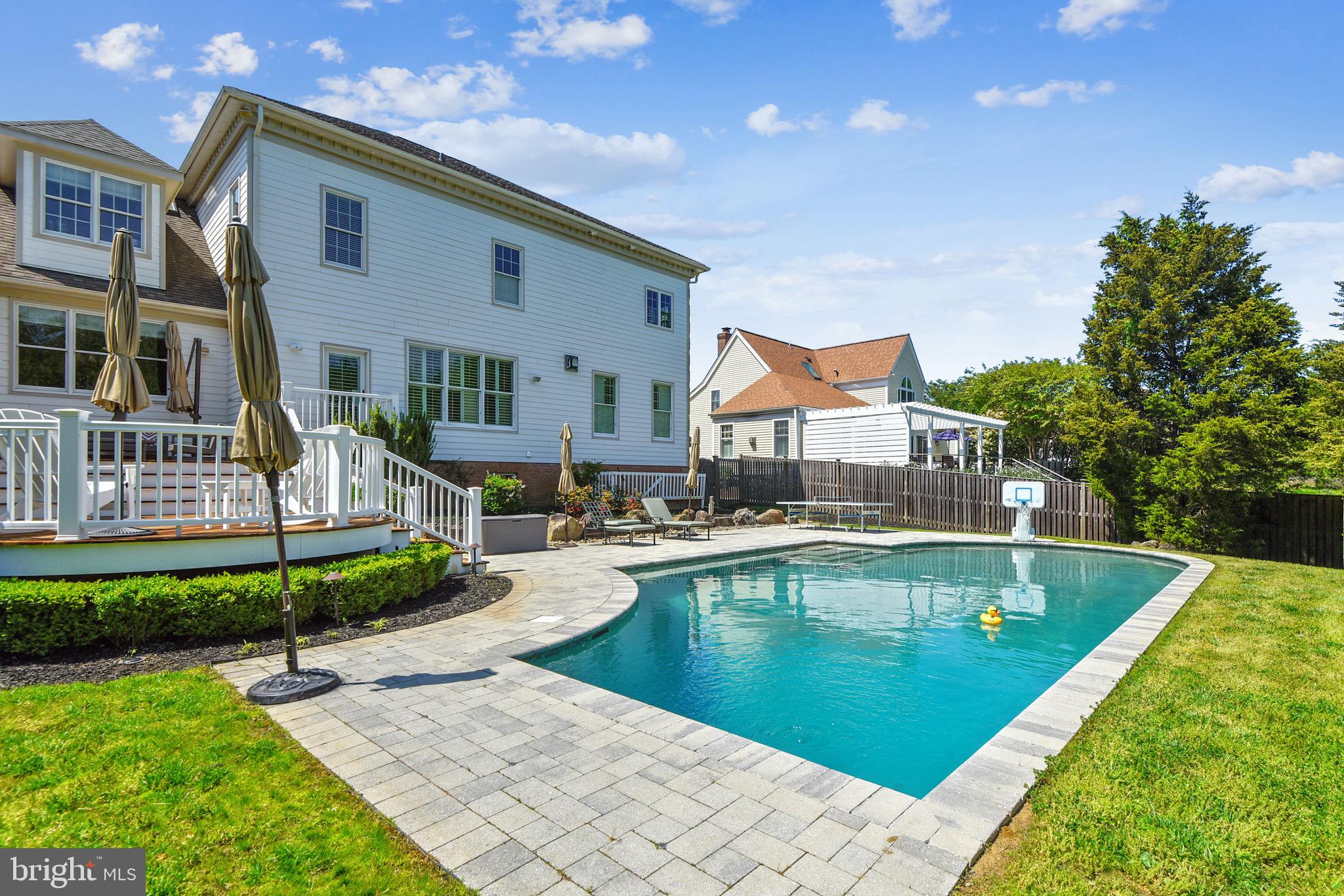 FISHING CREEK FARM - Residential