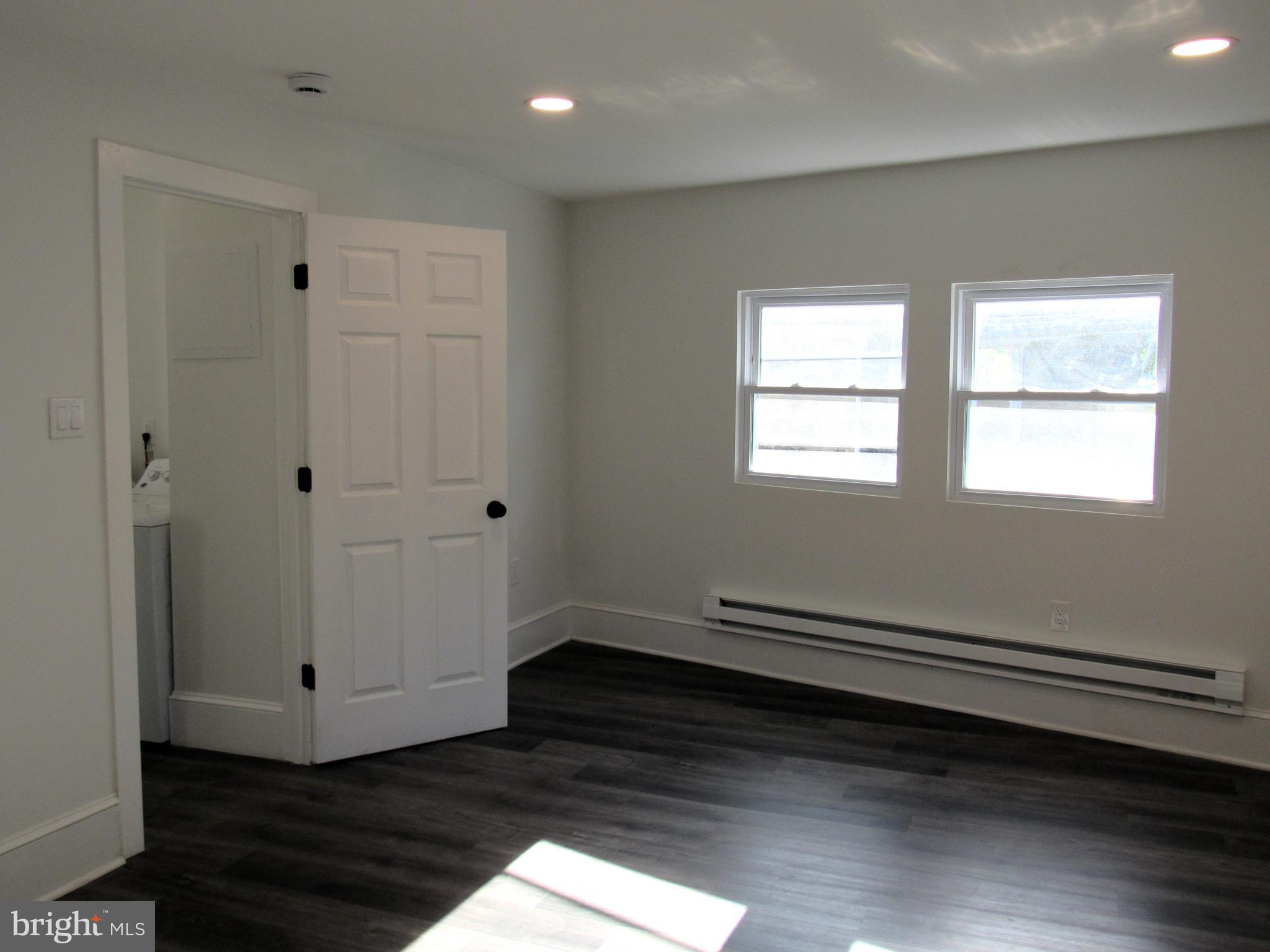 OAK LANE - Residential Lease