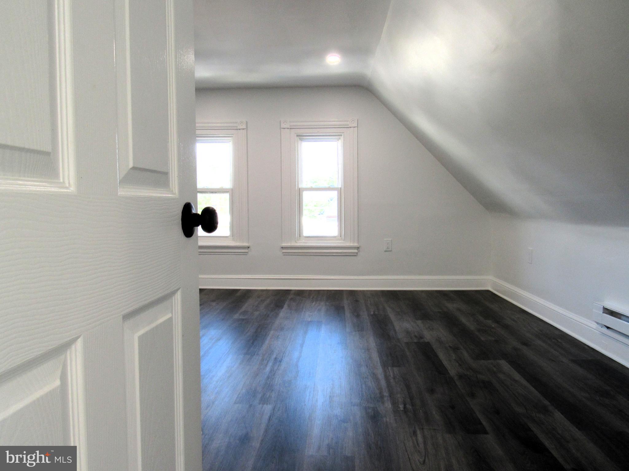 OAK LANE - Residential Lease