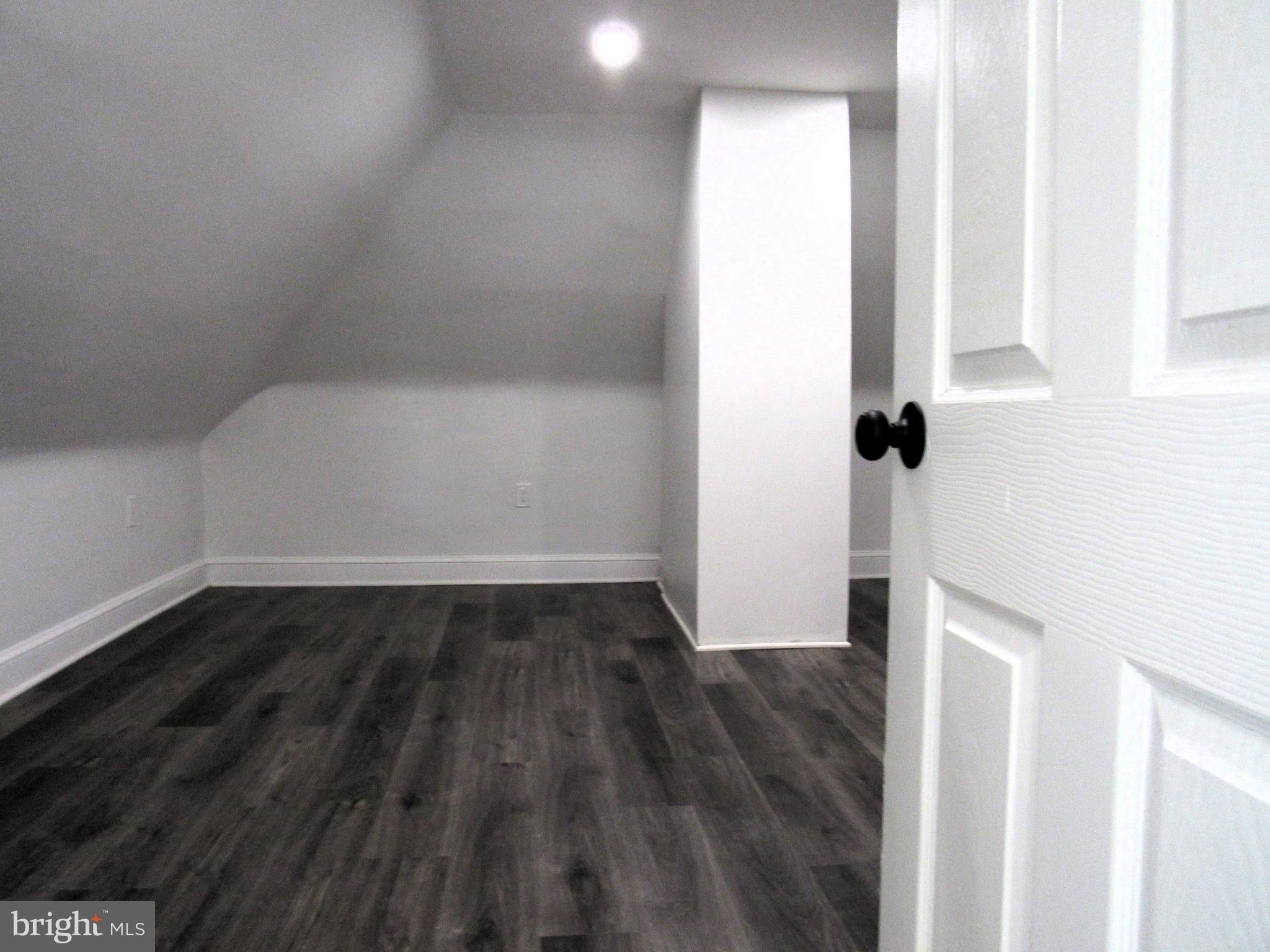 OAK LANE - Residential Lease