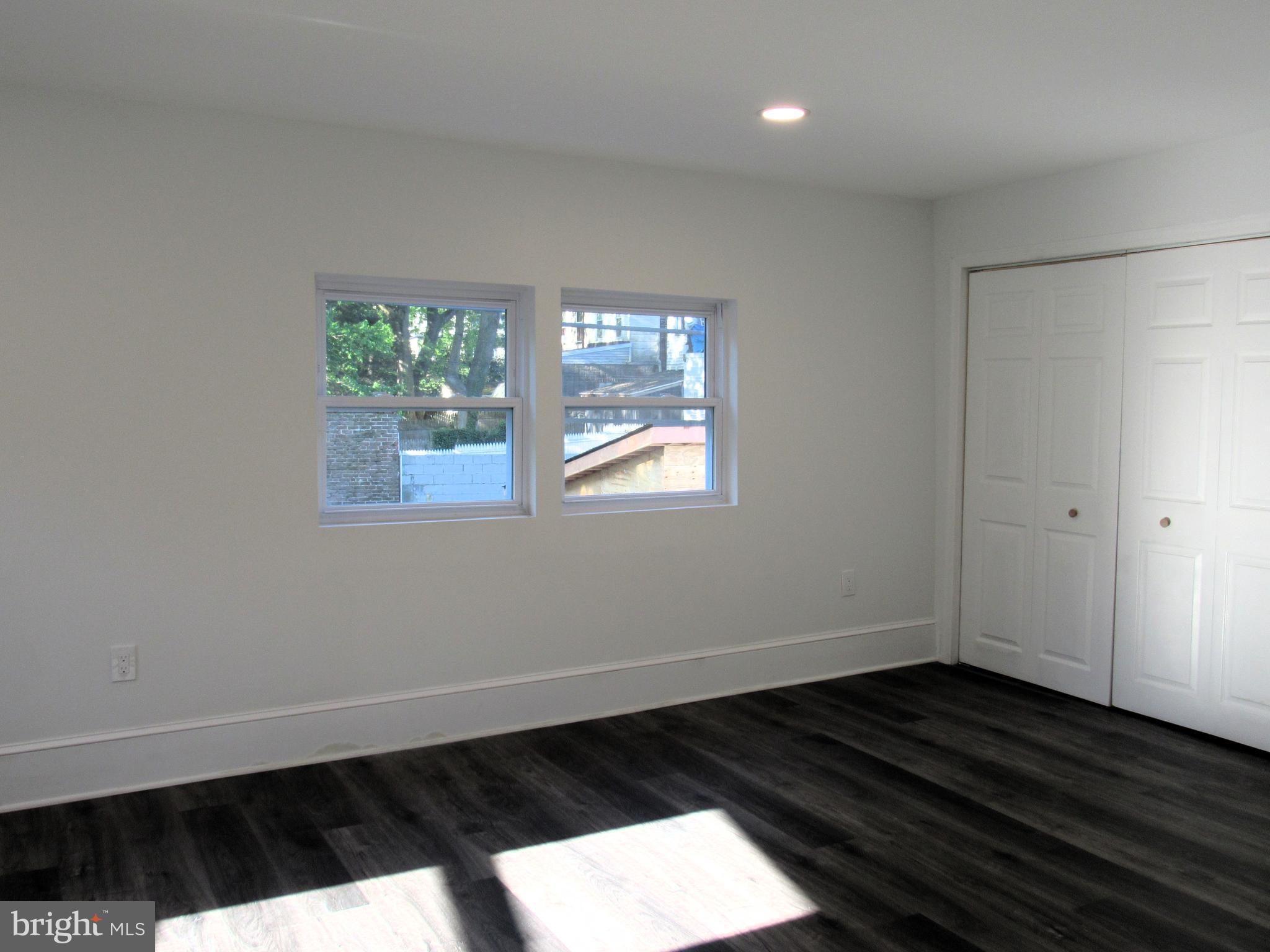 OAK LANE - Residential Lease