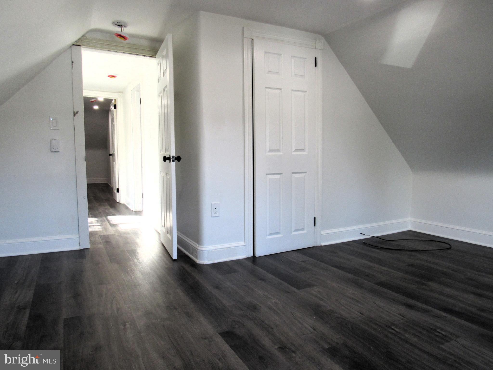 OAK LANE - Residential Lease