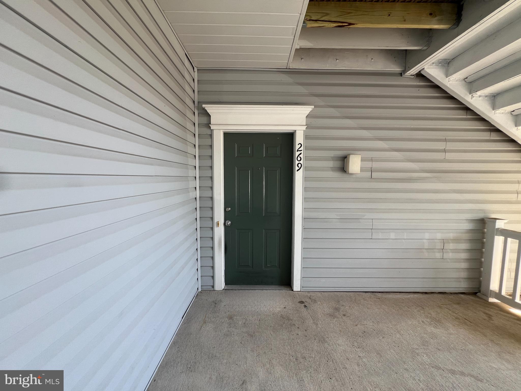 269 ROSEBAY COURT