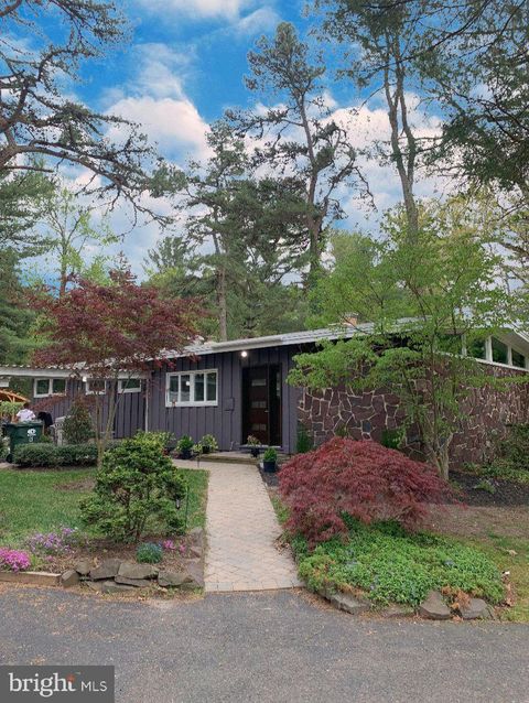 6 STURM LANE JACKSON NJ 08527