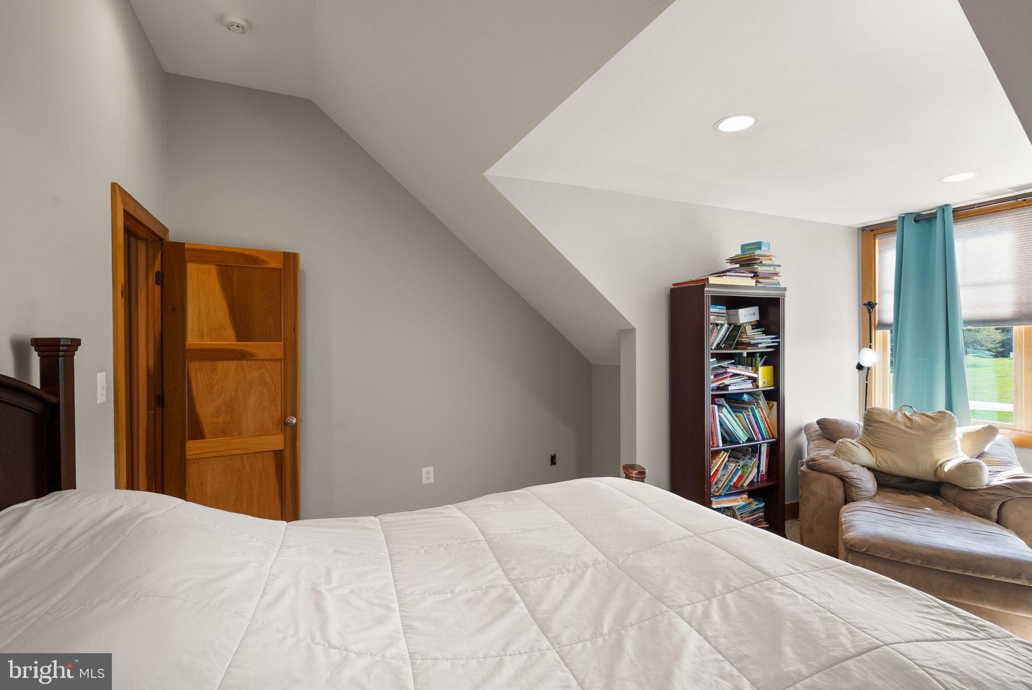 MACKENZIE MEADOWS - Residential