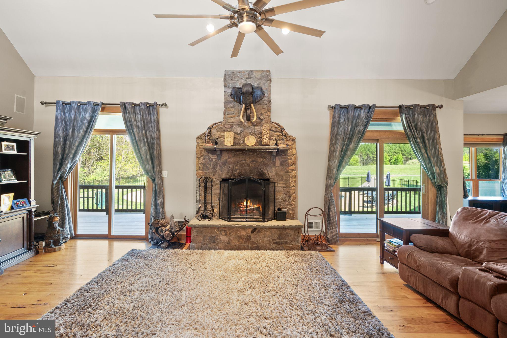 MACKENZIE MEADOWS - Residential