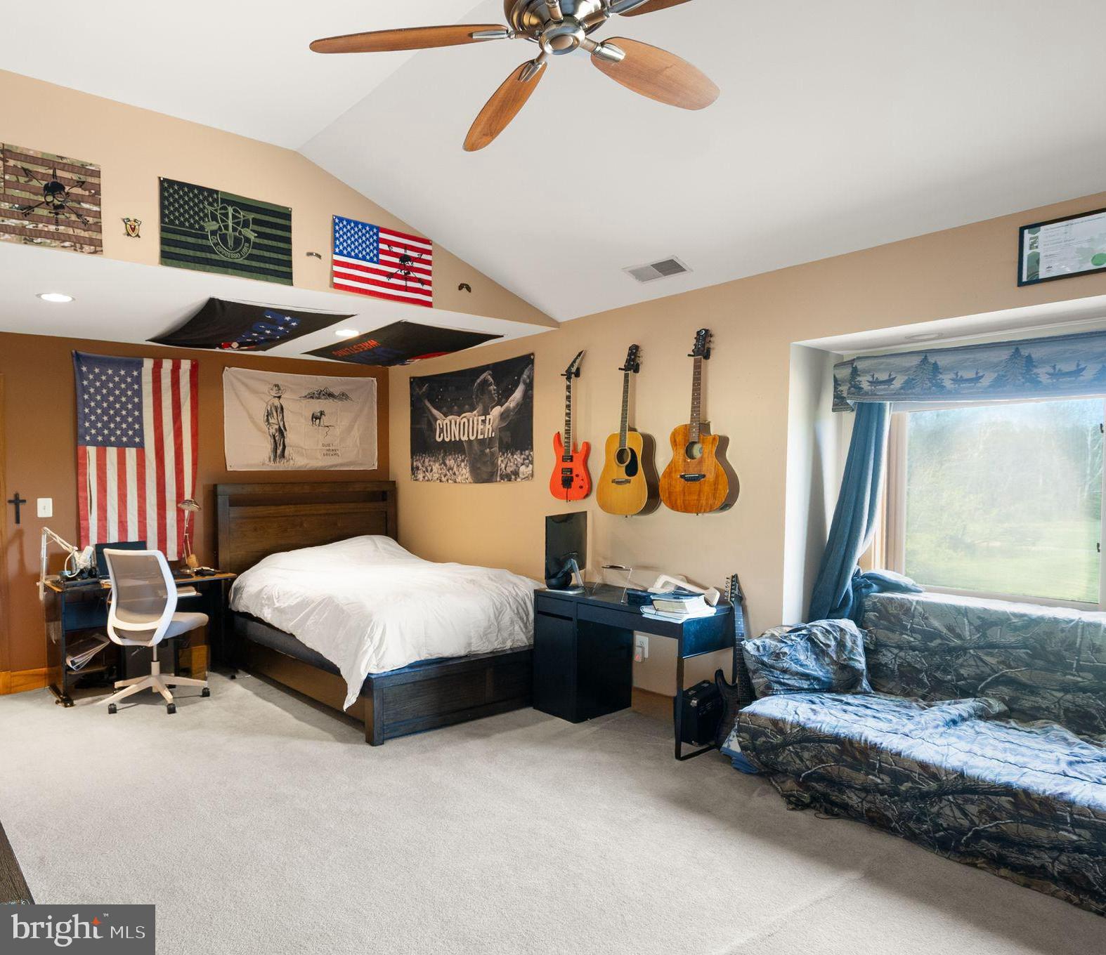 MACKENZIE MEADOWS - Residential