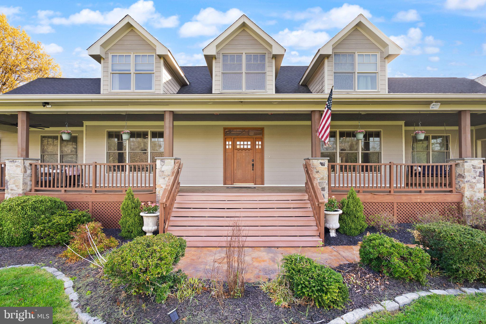 MACKENZIE MEADOWS - Residential