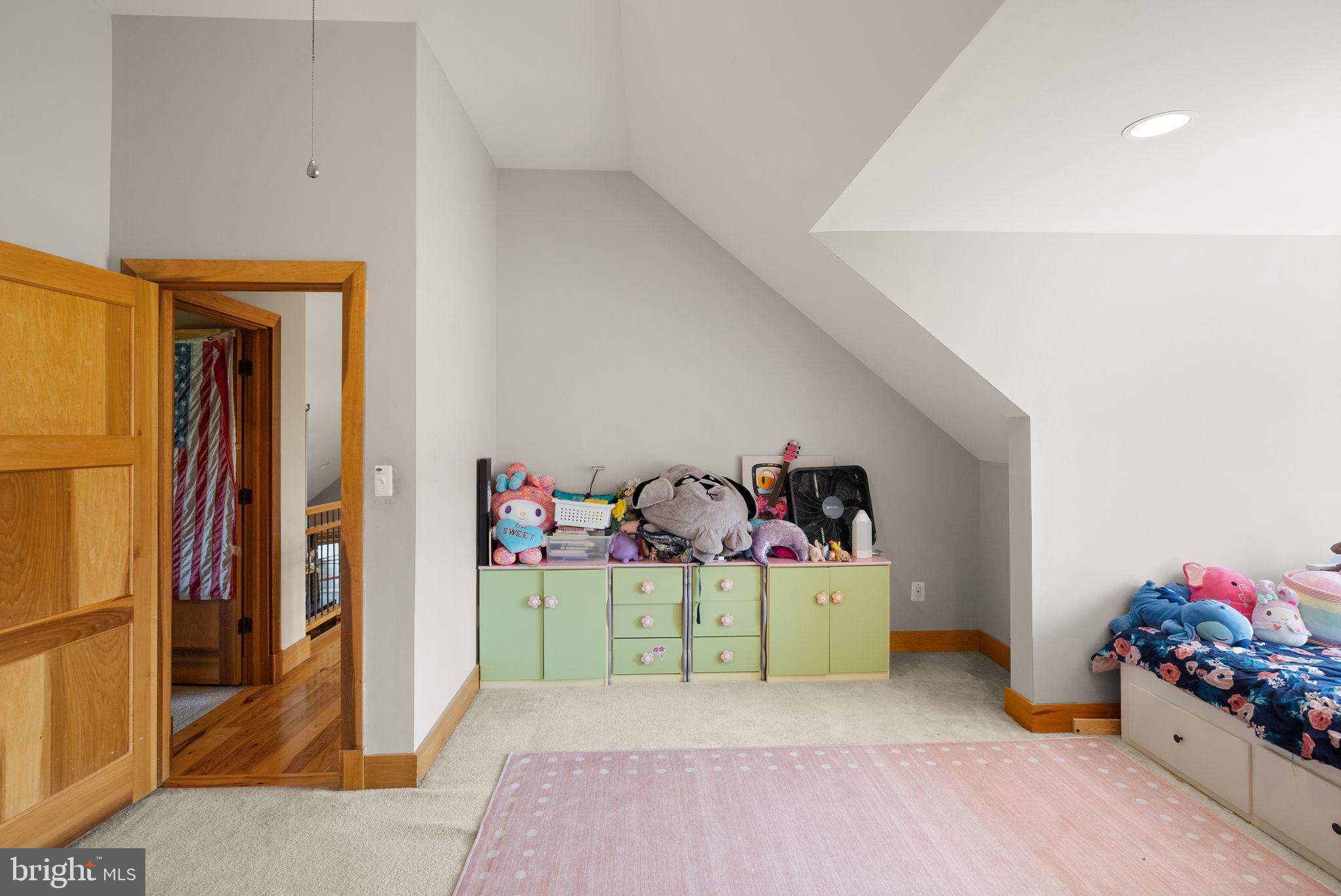 MACKENZIE MEADOWS - Residential