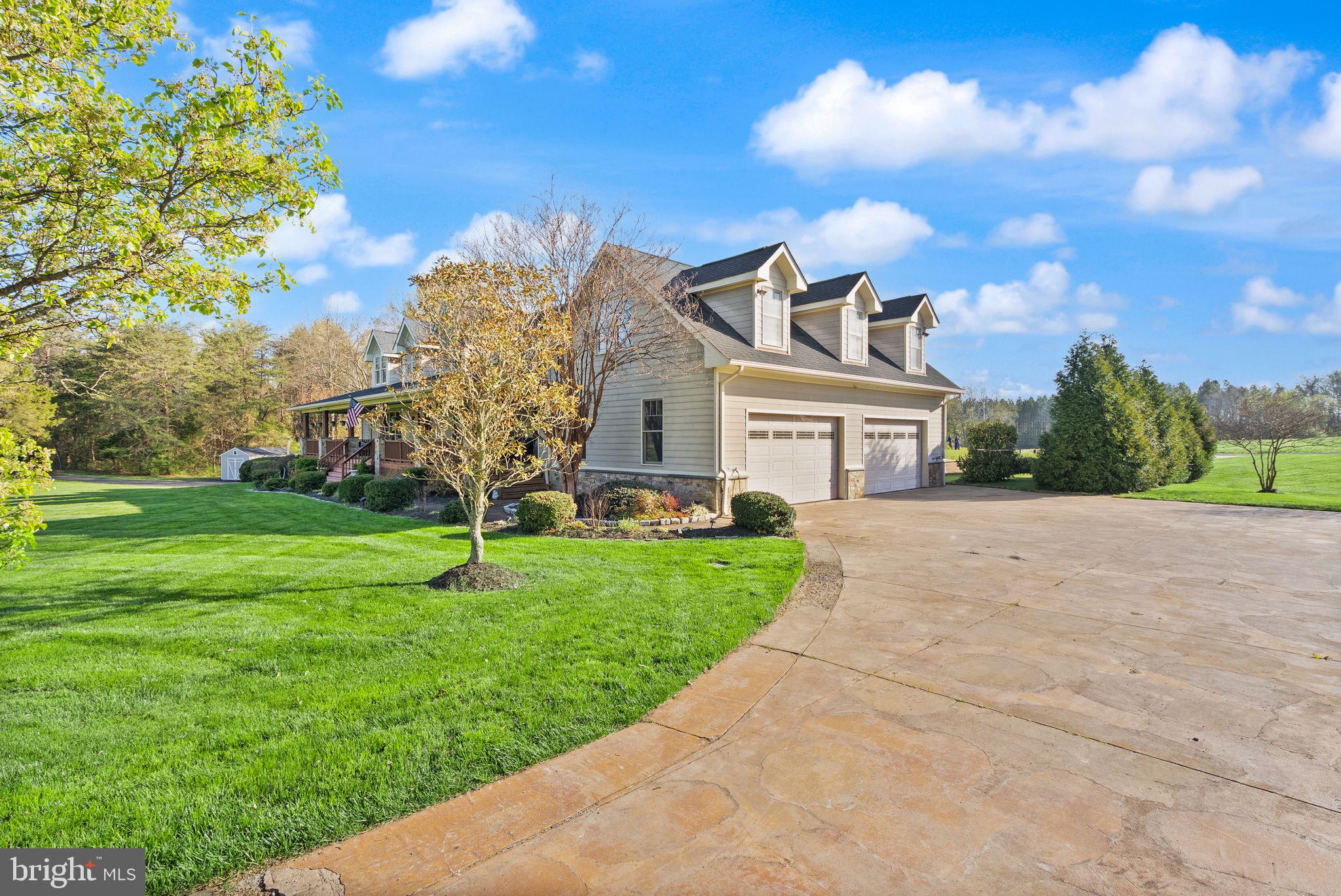 MACKENZIE MEADOWS - Residential