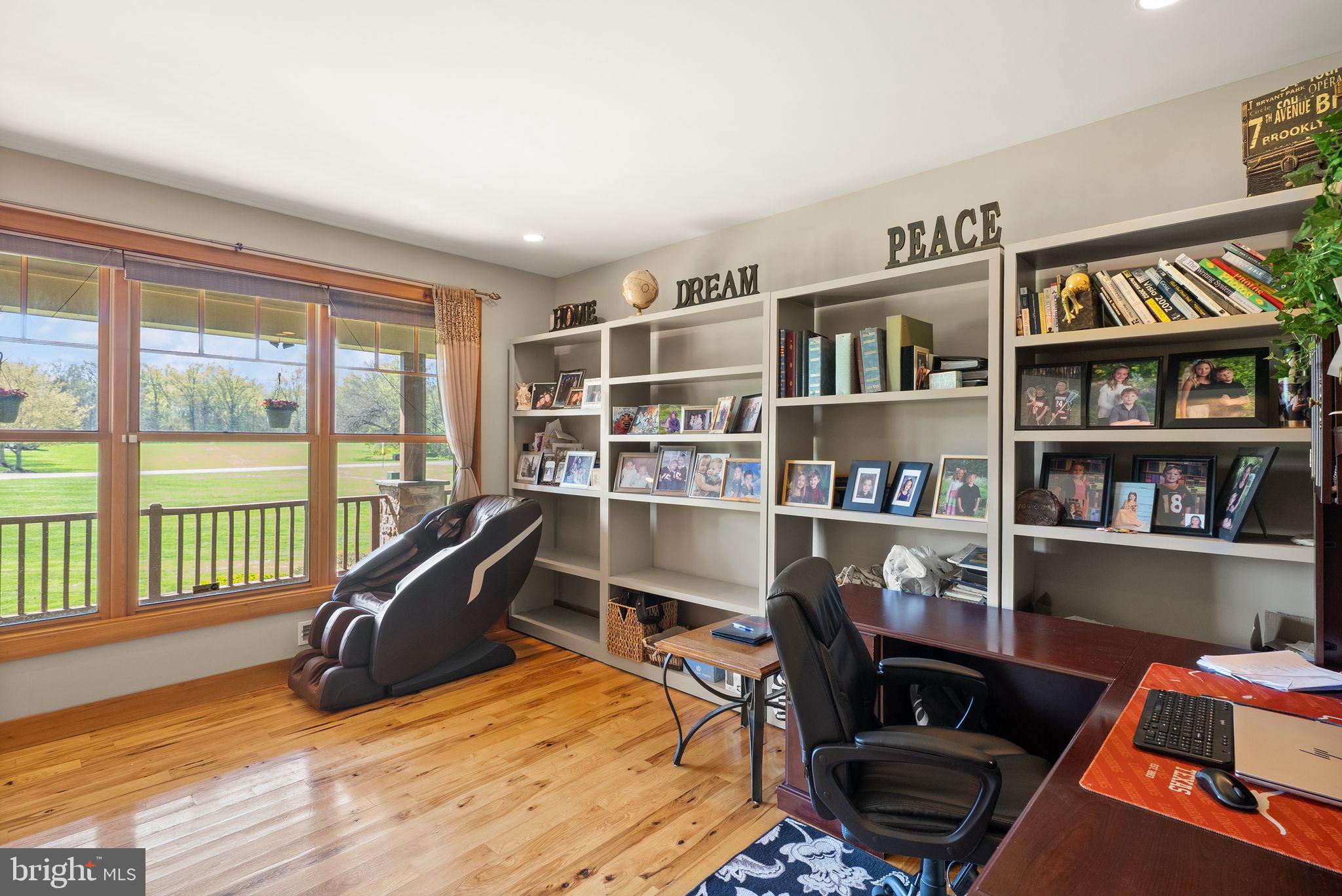 MACKENZIE MEADOWS - Residential