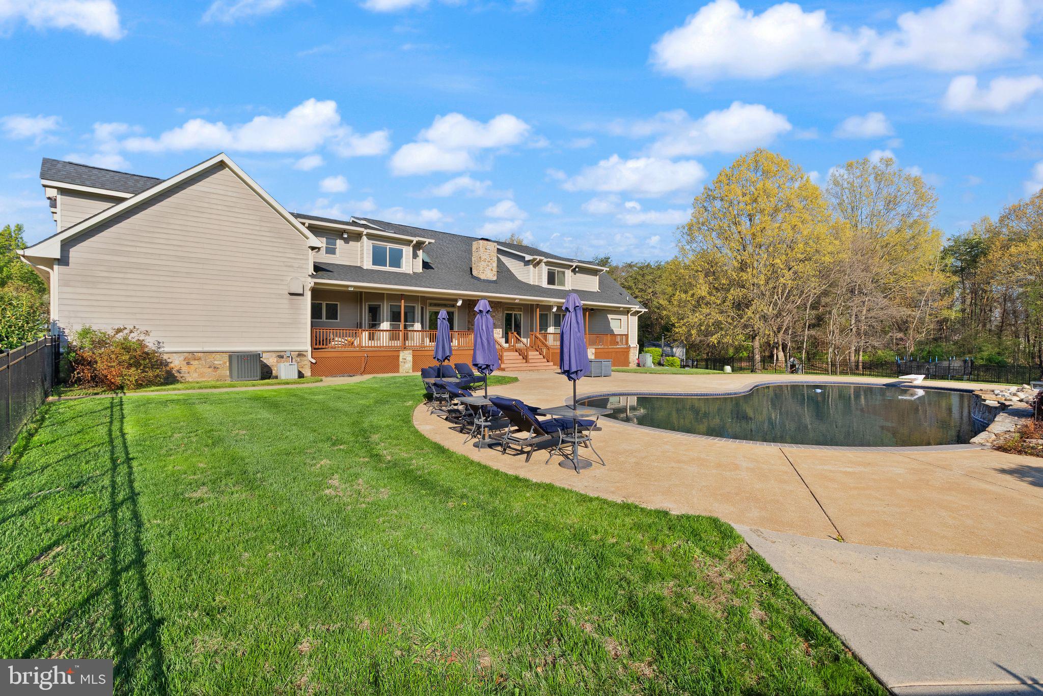 MACKENZIE MEADOWS - Residential