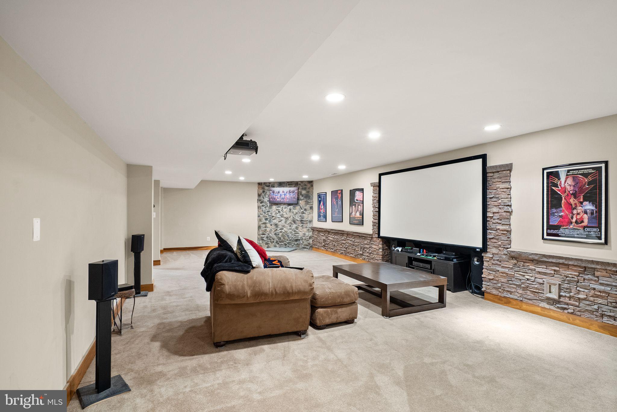 MACKENZIE MEADOWS - Residential