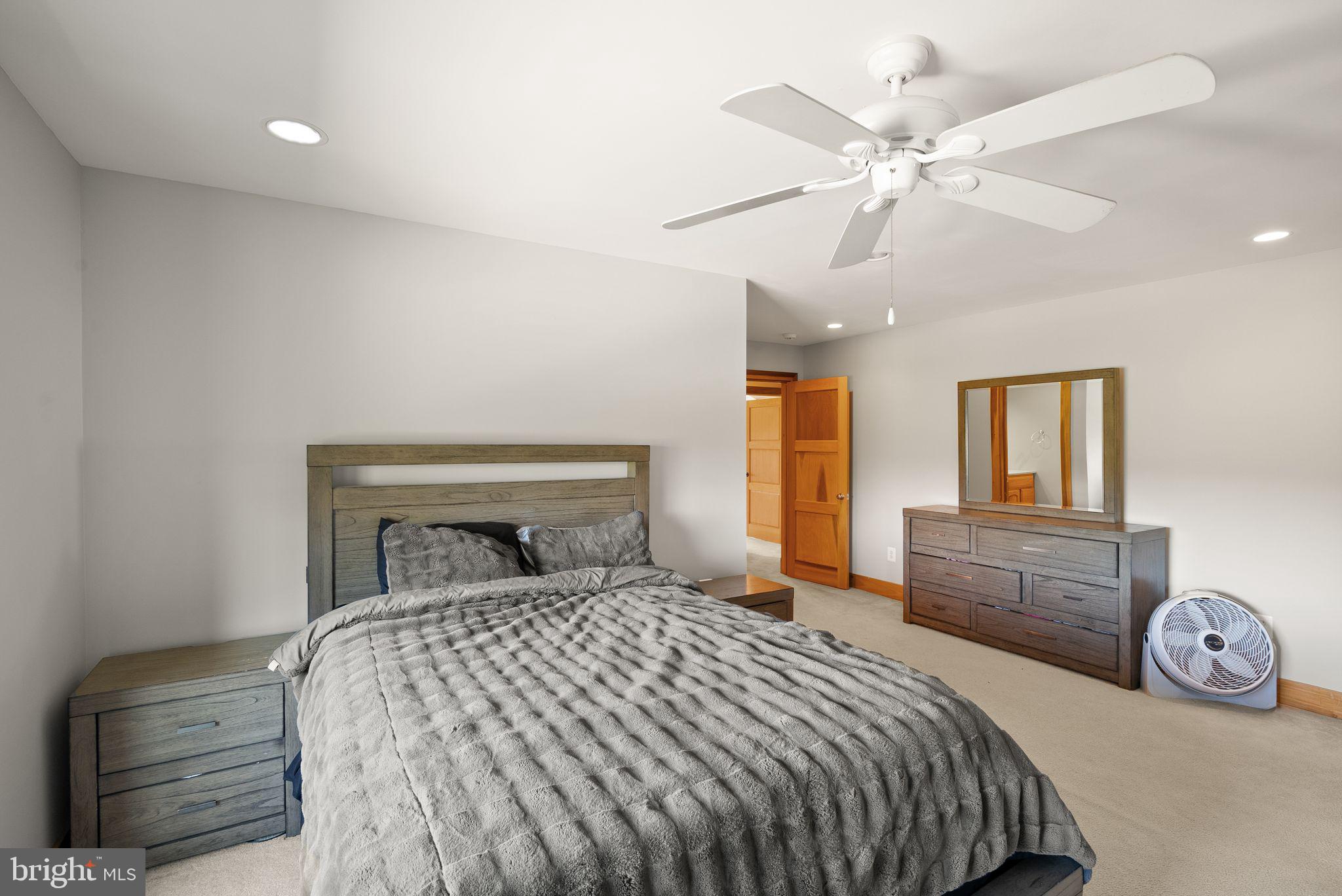 MACKENZIE MEADOWS - Residential