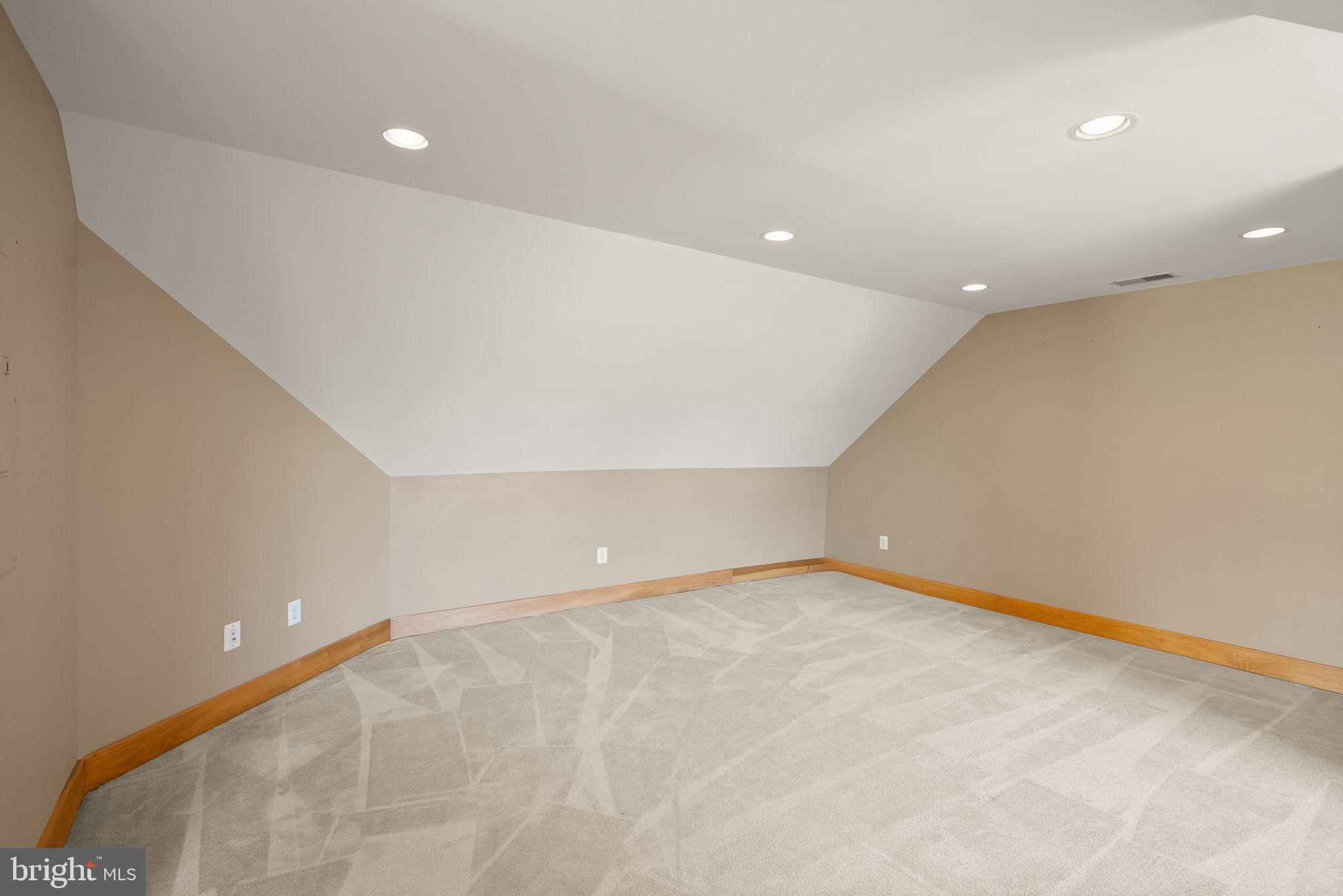 MACKENZIE MEADOWS - Residential