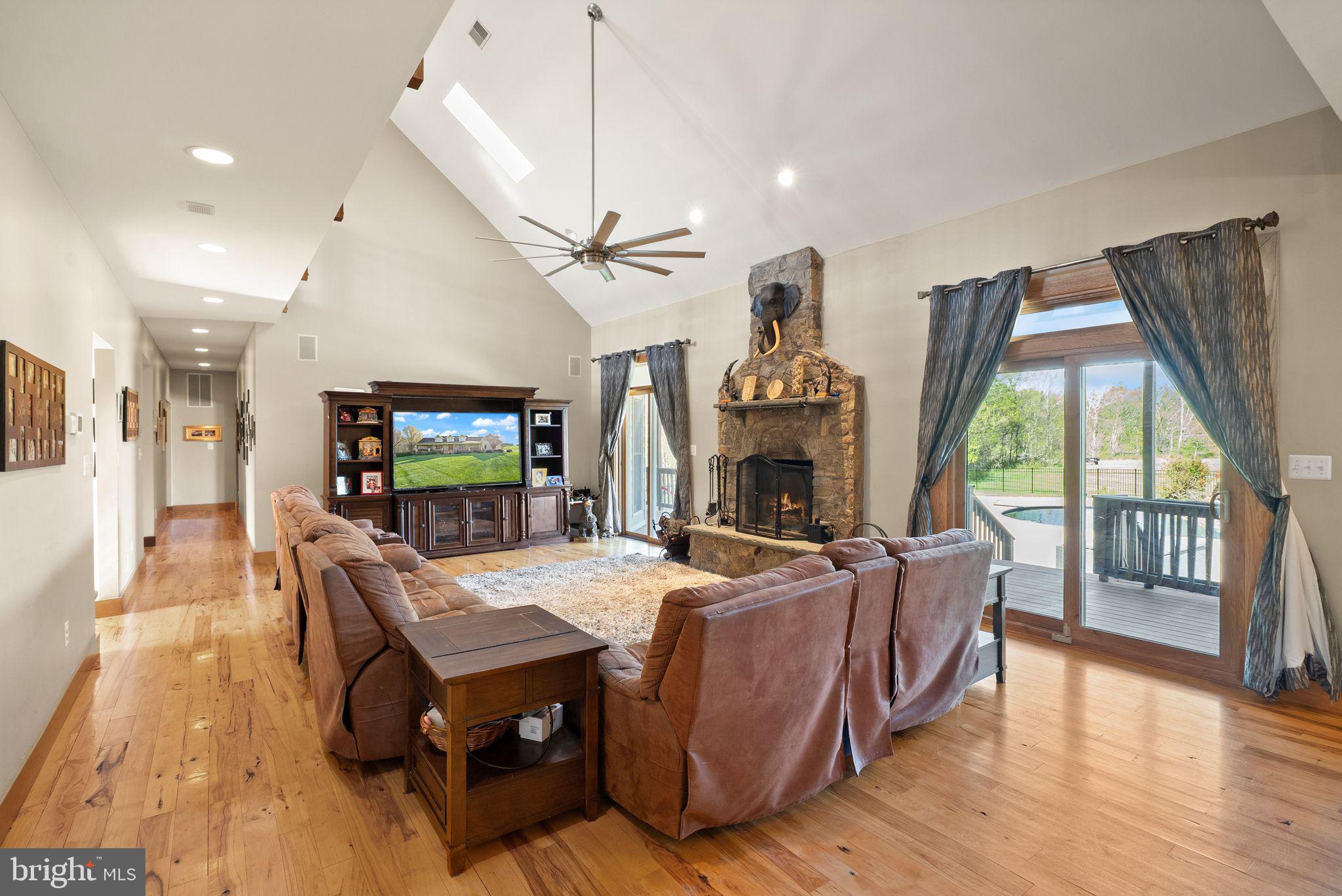 MACKENZIE MEADOWS - Residential