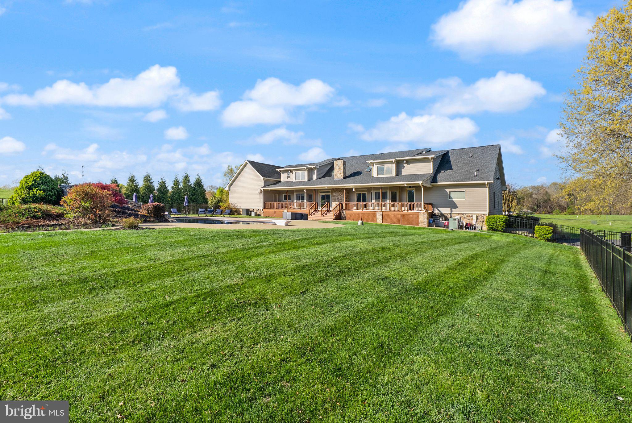 MACKENZIE MEADOWS - Residential