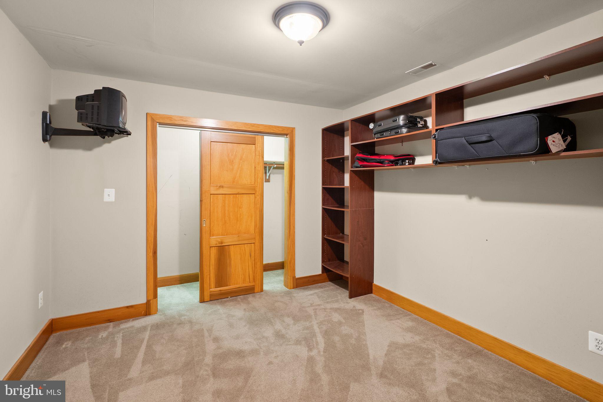 MACKENZIE MEADOWS - Residential