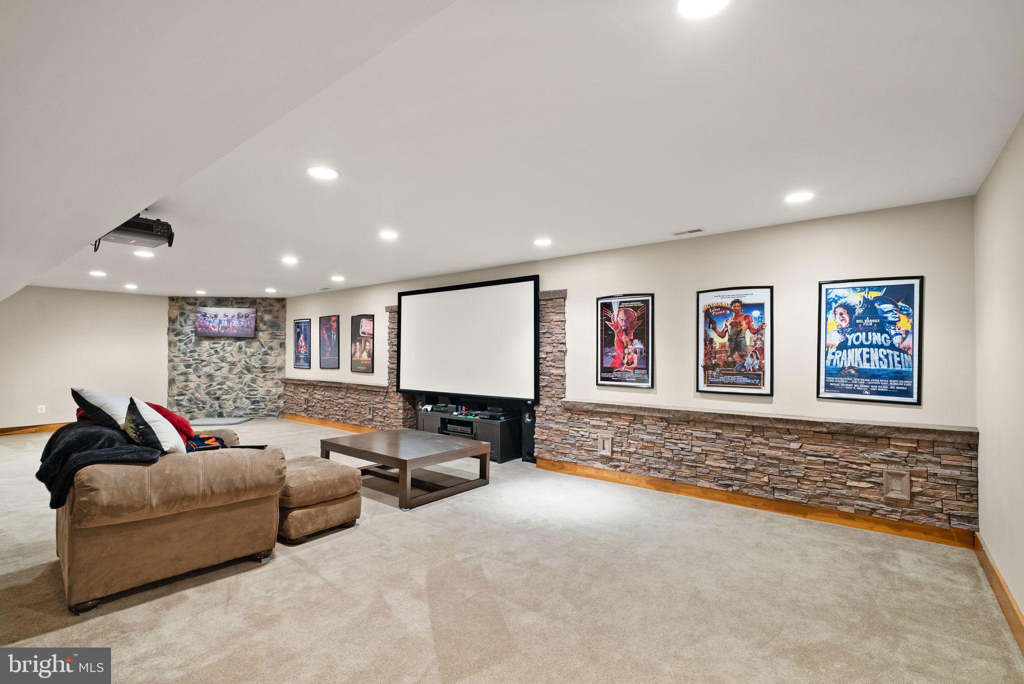 MACKENZIE MEADOWS - Residential