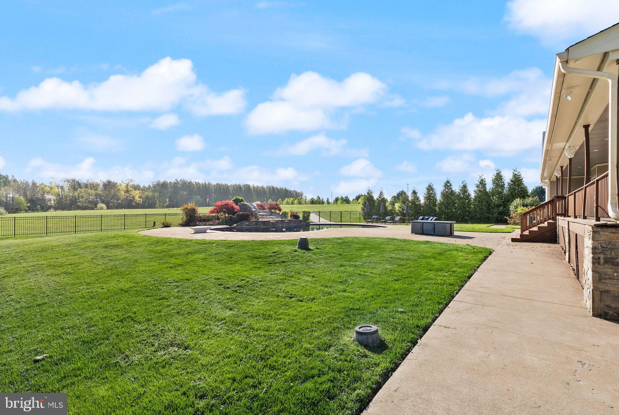 MACKENZIE MEADOWS - Residential