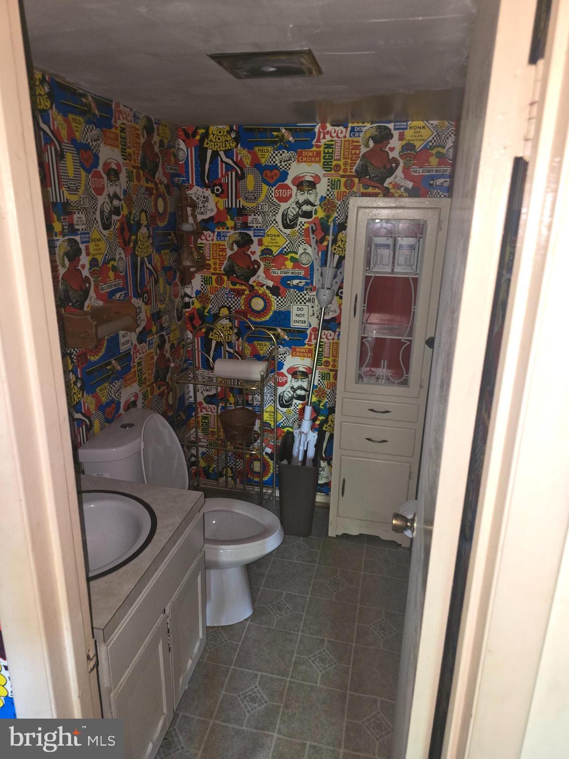 CENTRAL PARK CONDO - Residential