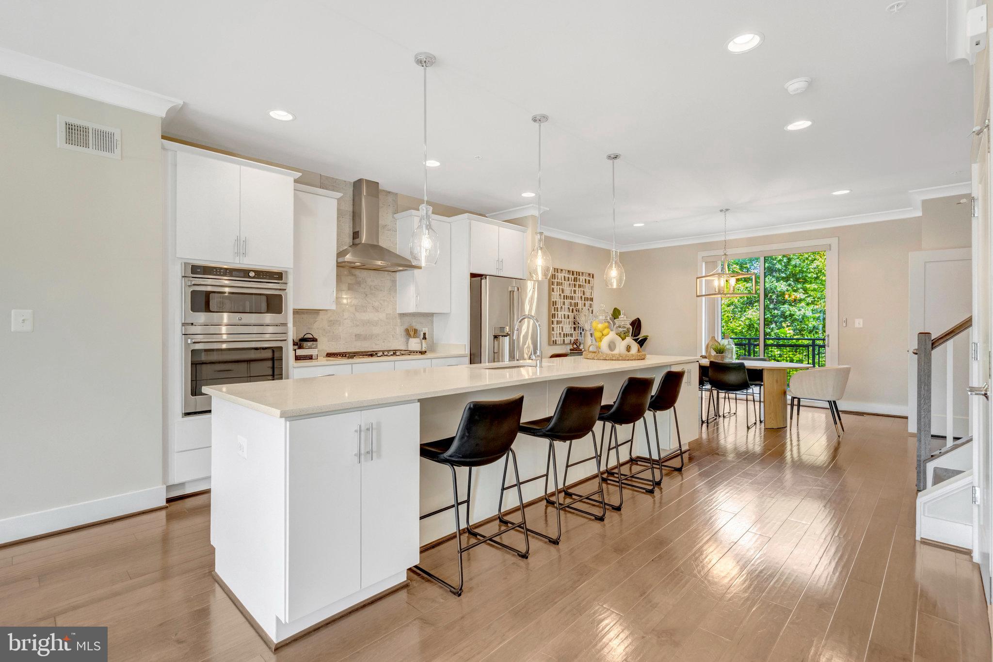 4912 TRAIL VISTA LANE