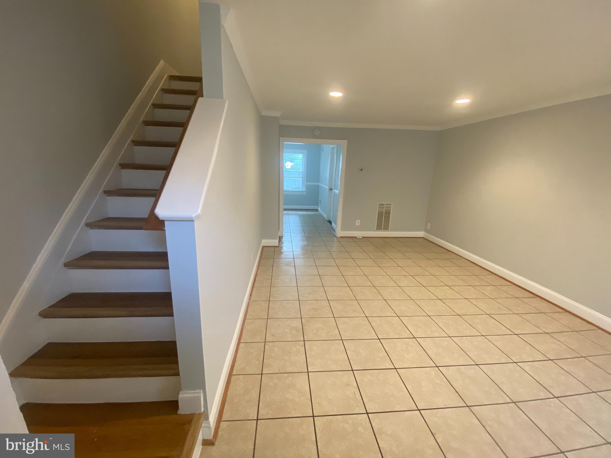 WARFIELD CONDOMINIUMS - Residential Lease