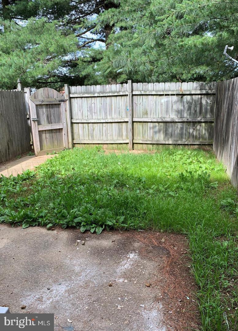 WARFIELD CONDOMINIUMS - Residential Lease