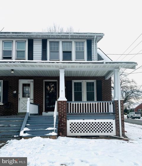 Photo of 250 W Hamlin Avenue, TELFORD, PA 18969 (MLS # PAMC2163952)