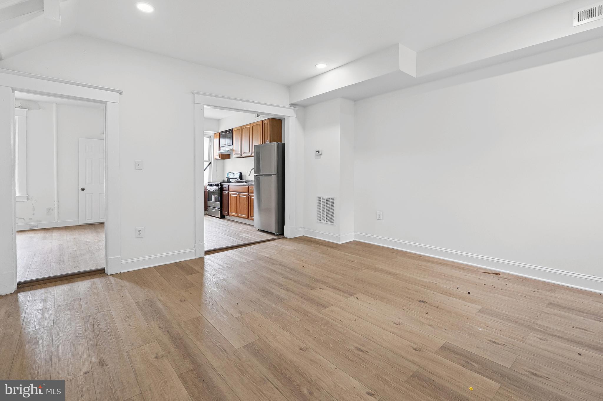 WESTPORT - Residential