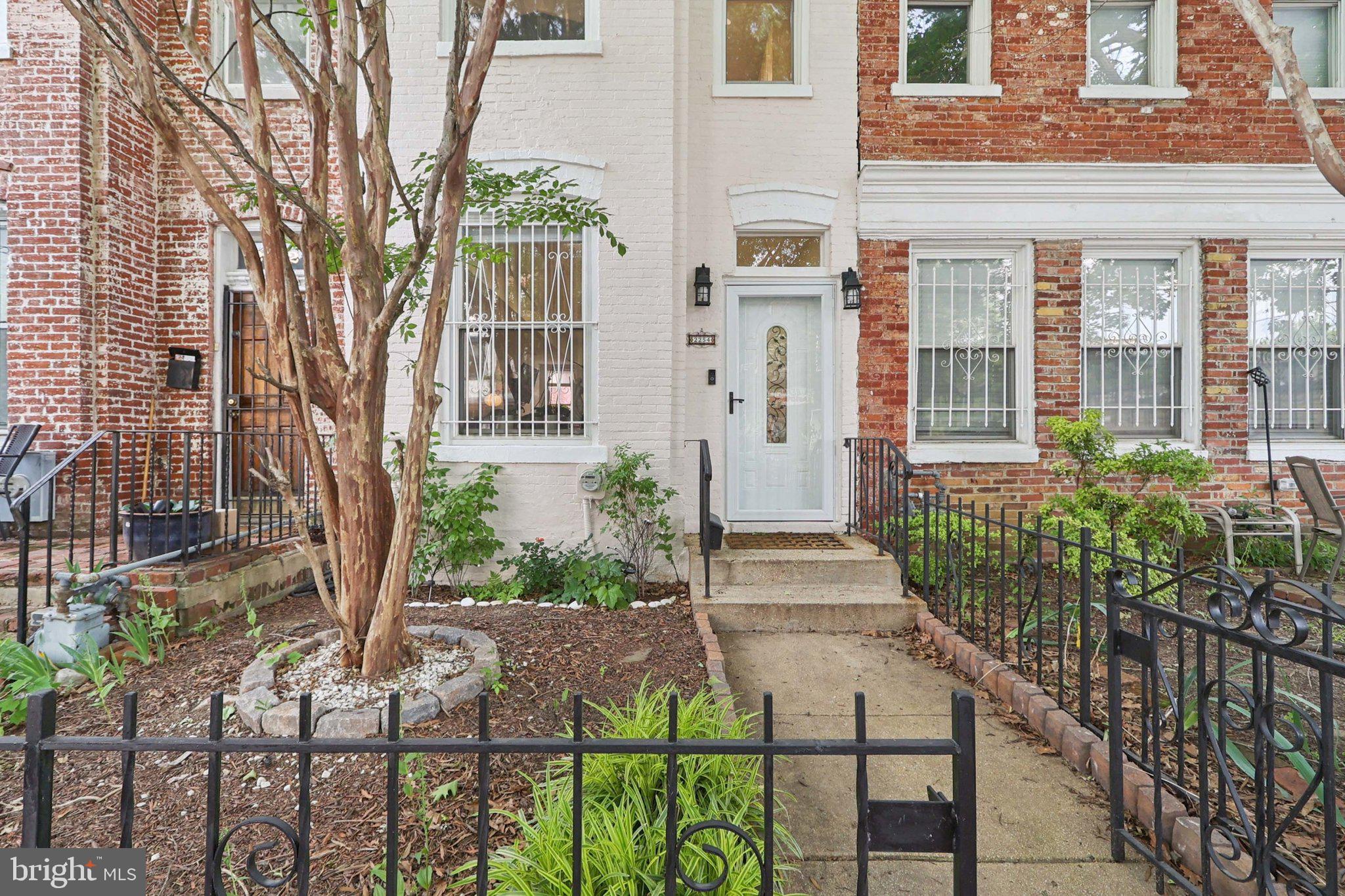 2254 12TH STREET NW