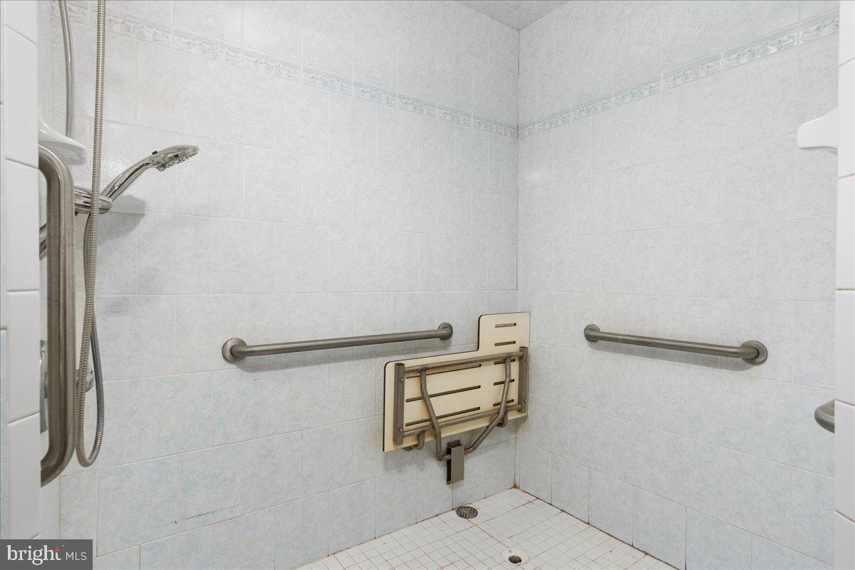 WOLFSVILLE - Residential