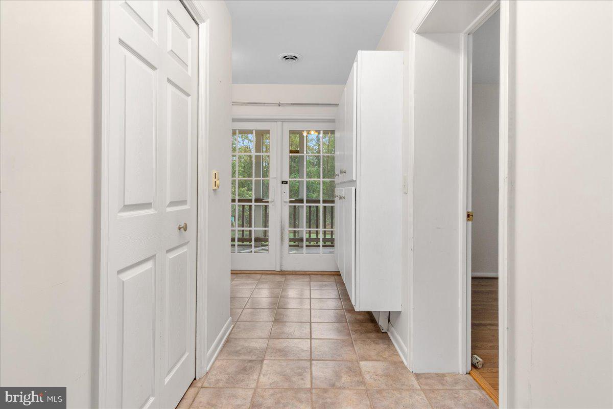 WOLFSVILLE - Residential