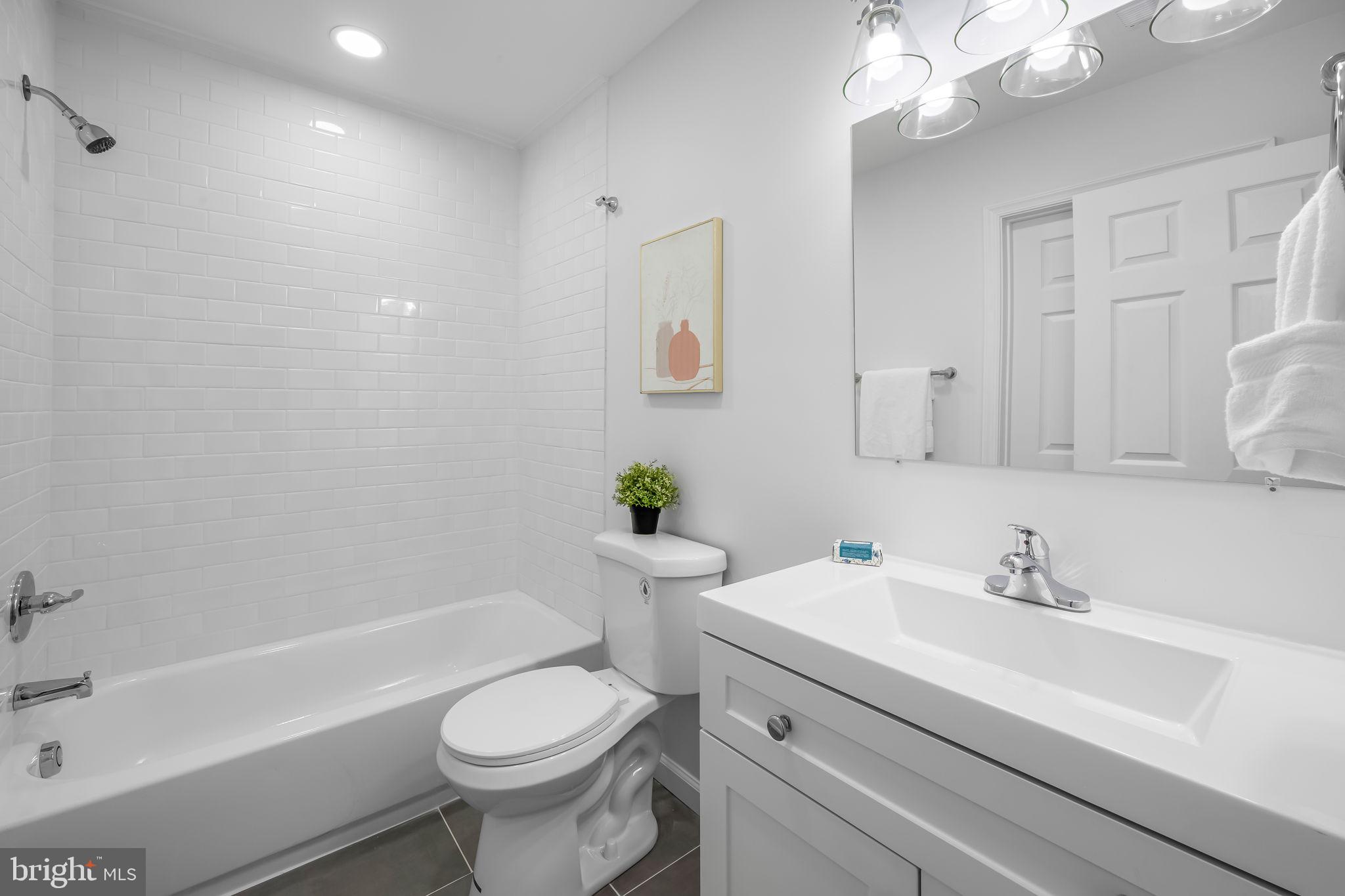 HAMPDEN HISTORIC DISTRICT - Residential