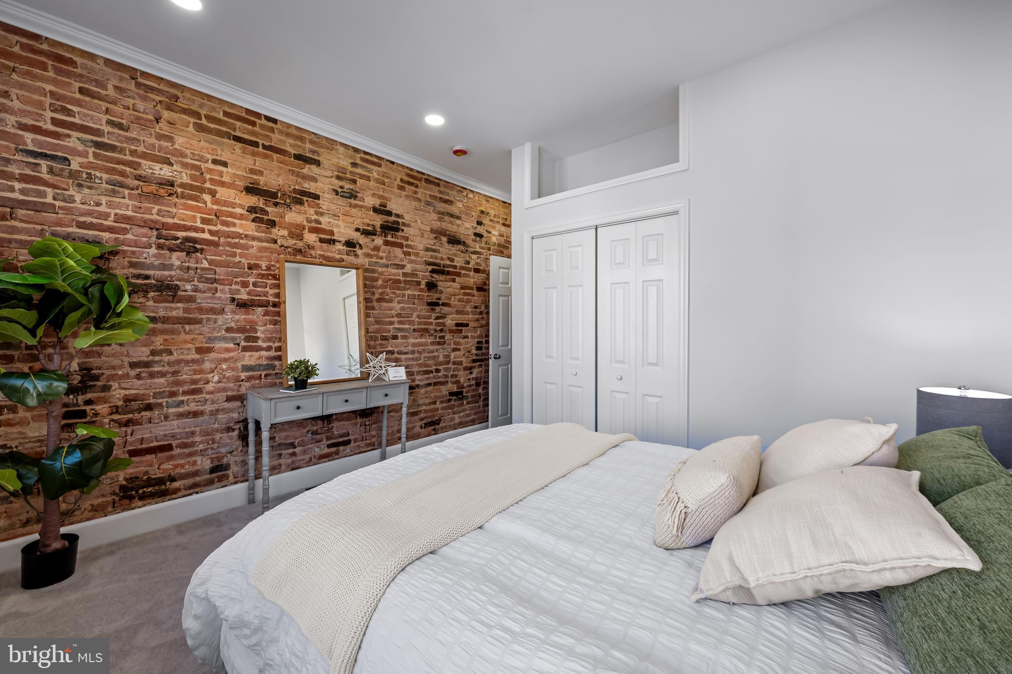 HAMPDEN HISTORIC DISTRICT - Residential