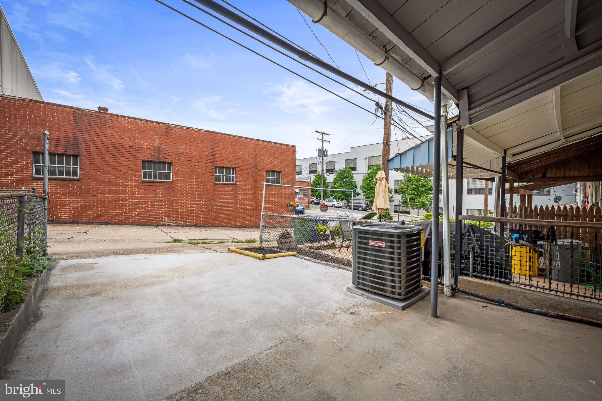 HAMPDEN HISTORIC DISTRICT - Residential