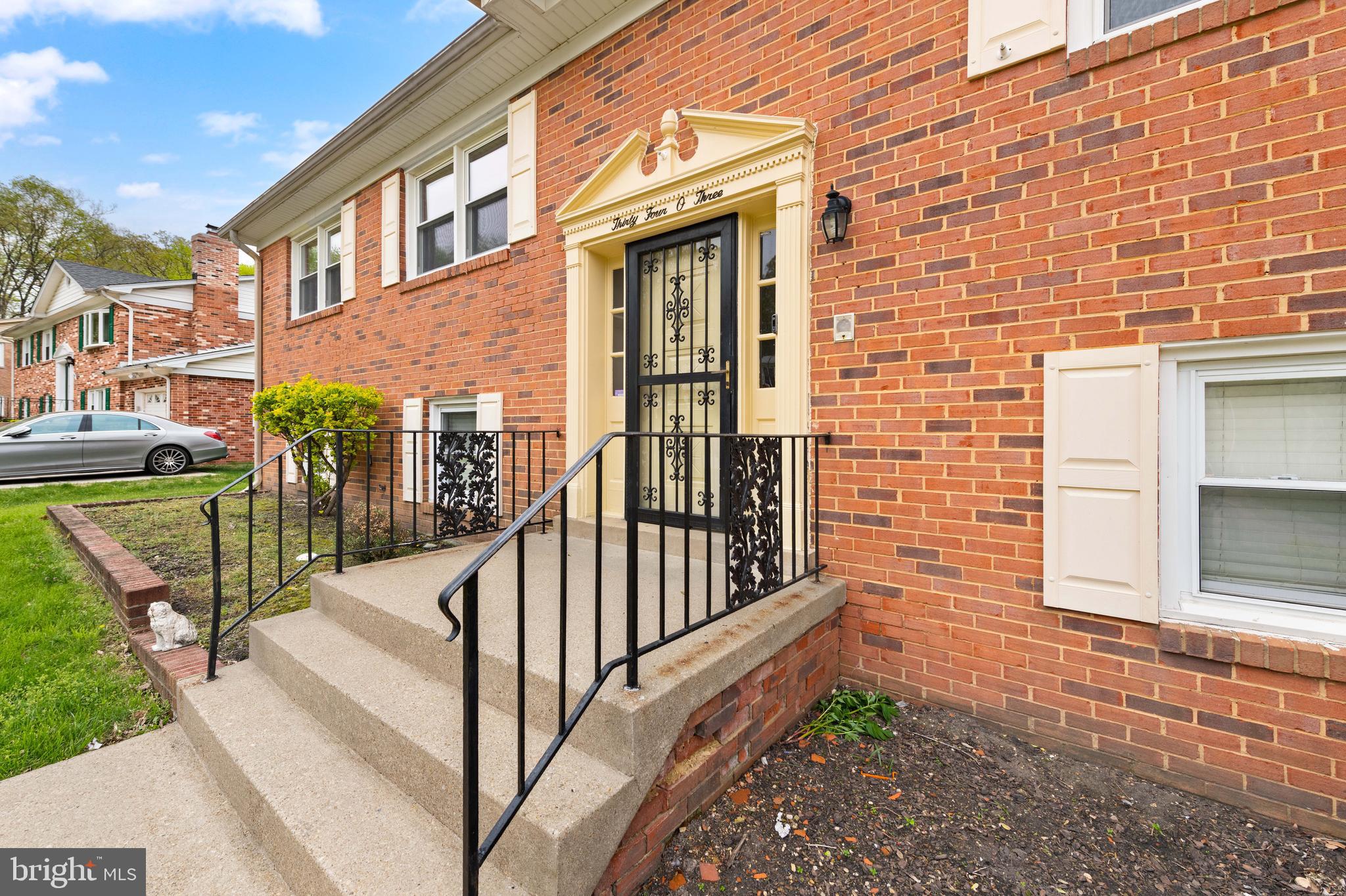 MARY-CATHERINE ESTATES - Residential