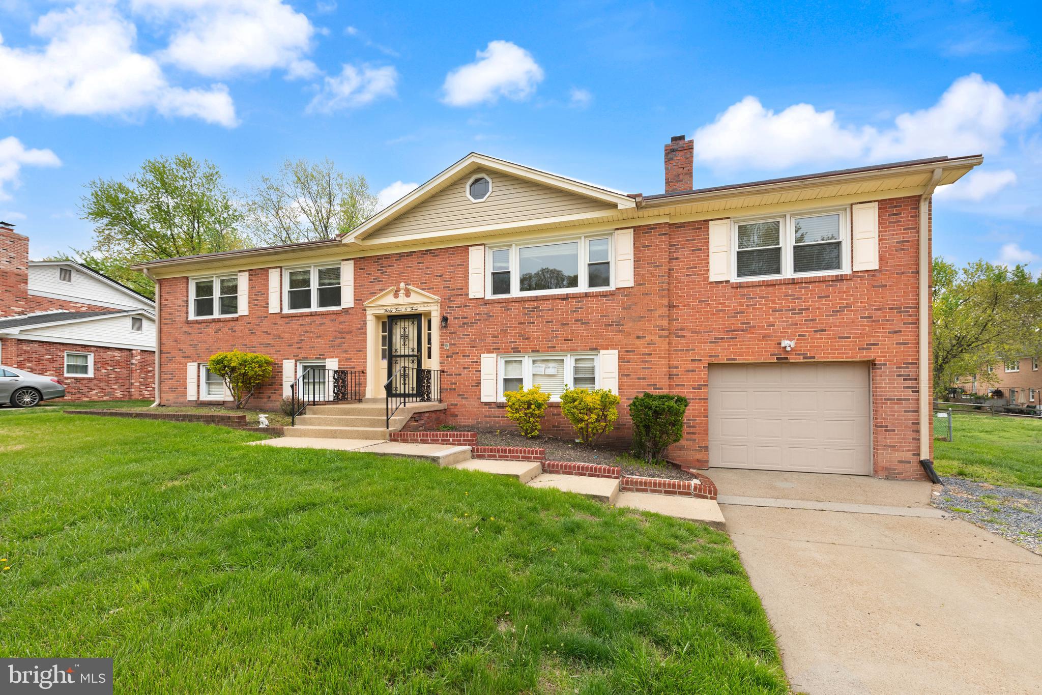 MARY-CATHERINE ESTATES - Residential