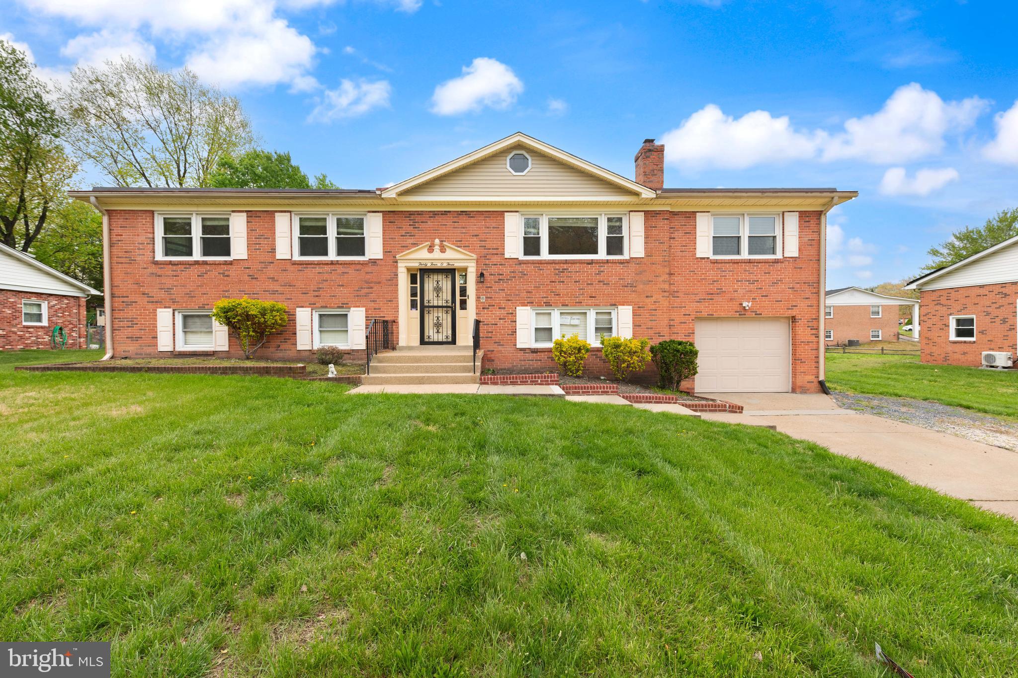 MARY-CATHERINE ESTATES - Residential