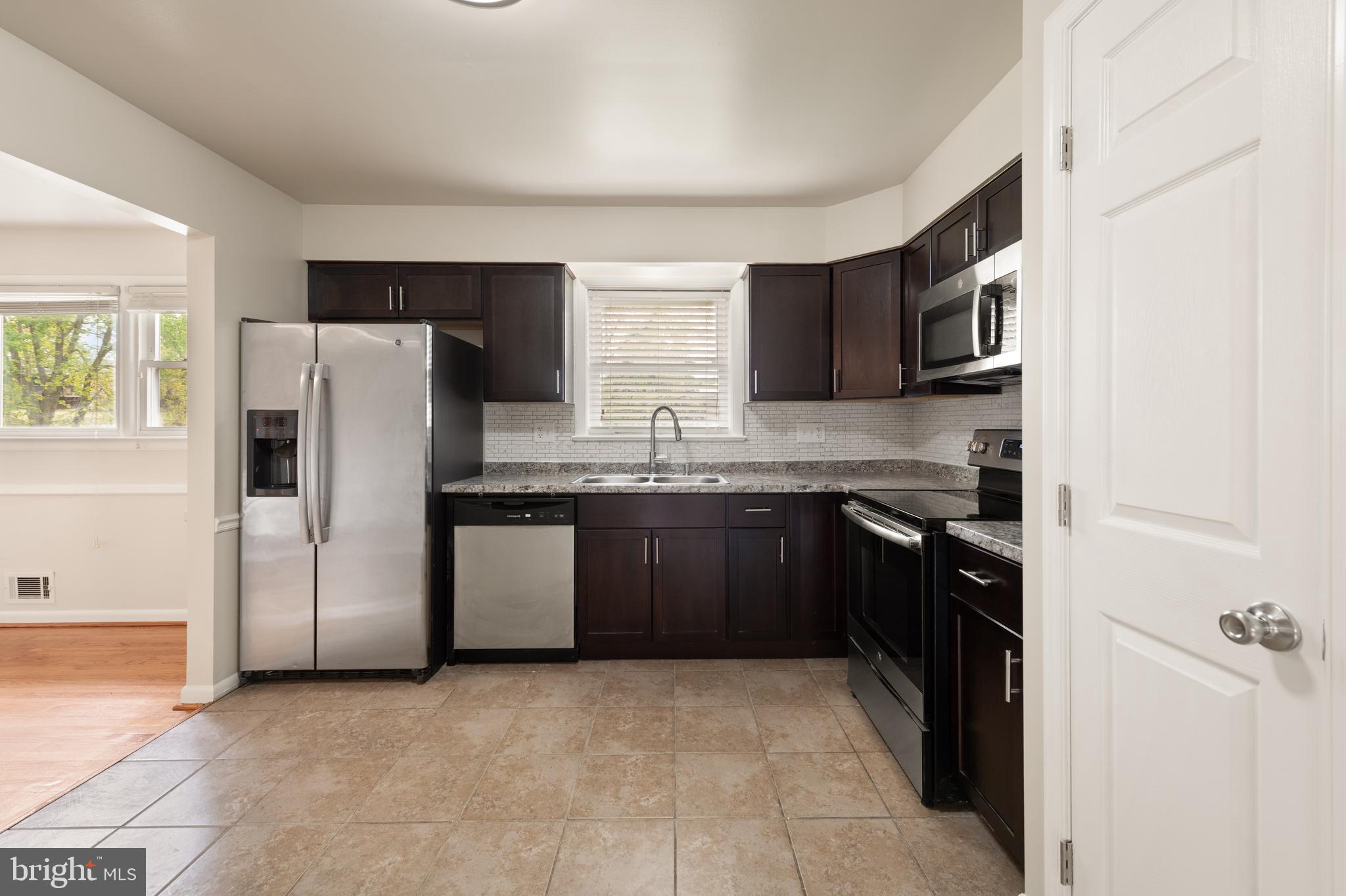 MARY-CATHERINE ESTATES - Residential