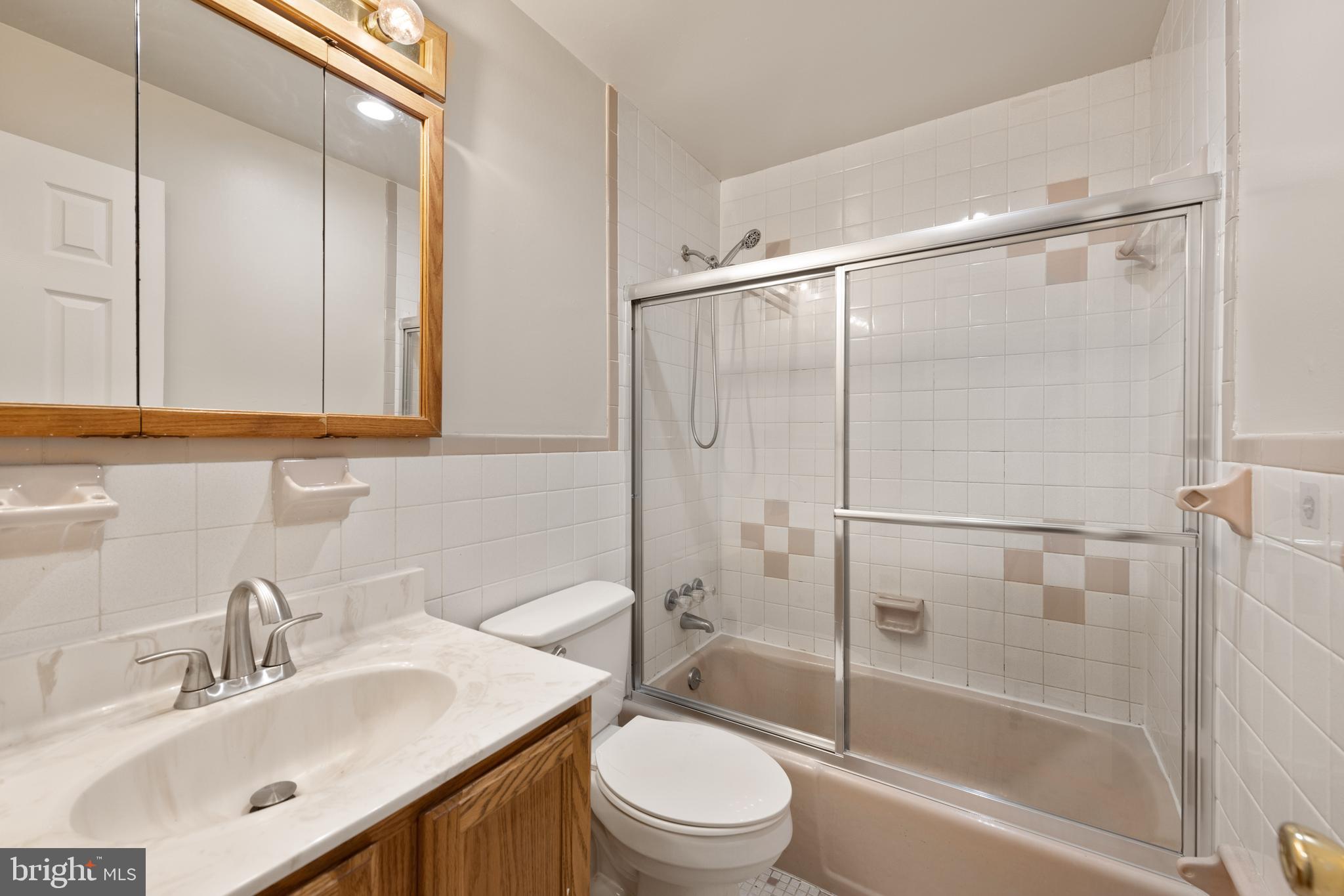 MARY-CATHERINE ESTATES - Residential