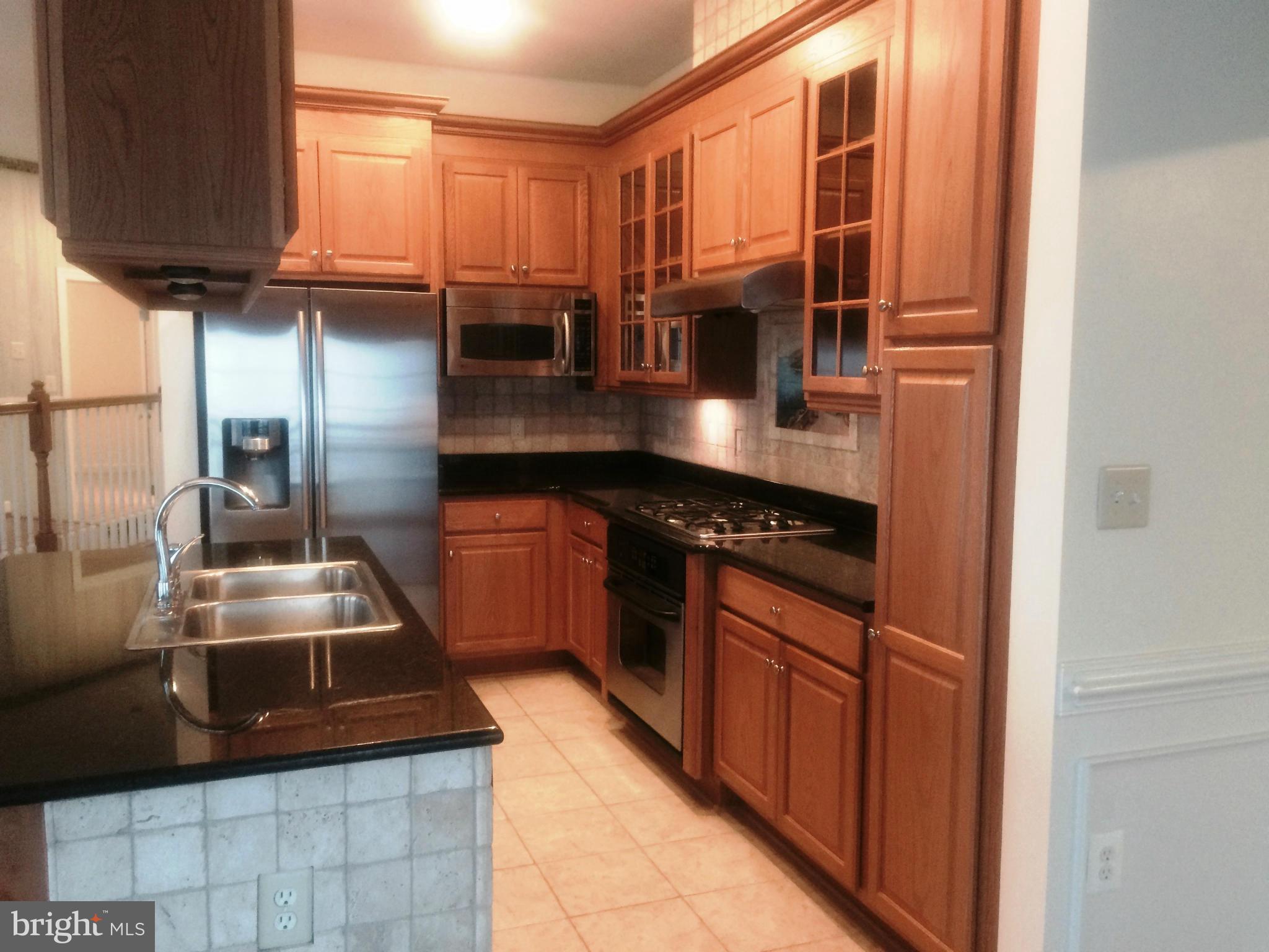 RIVER CLUB 1 AT BELMONT - Residential Lease