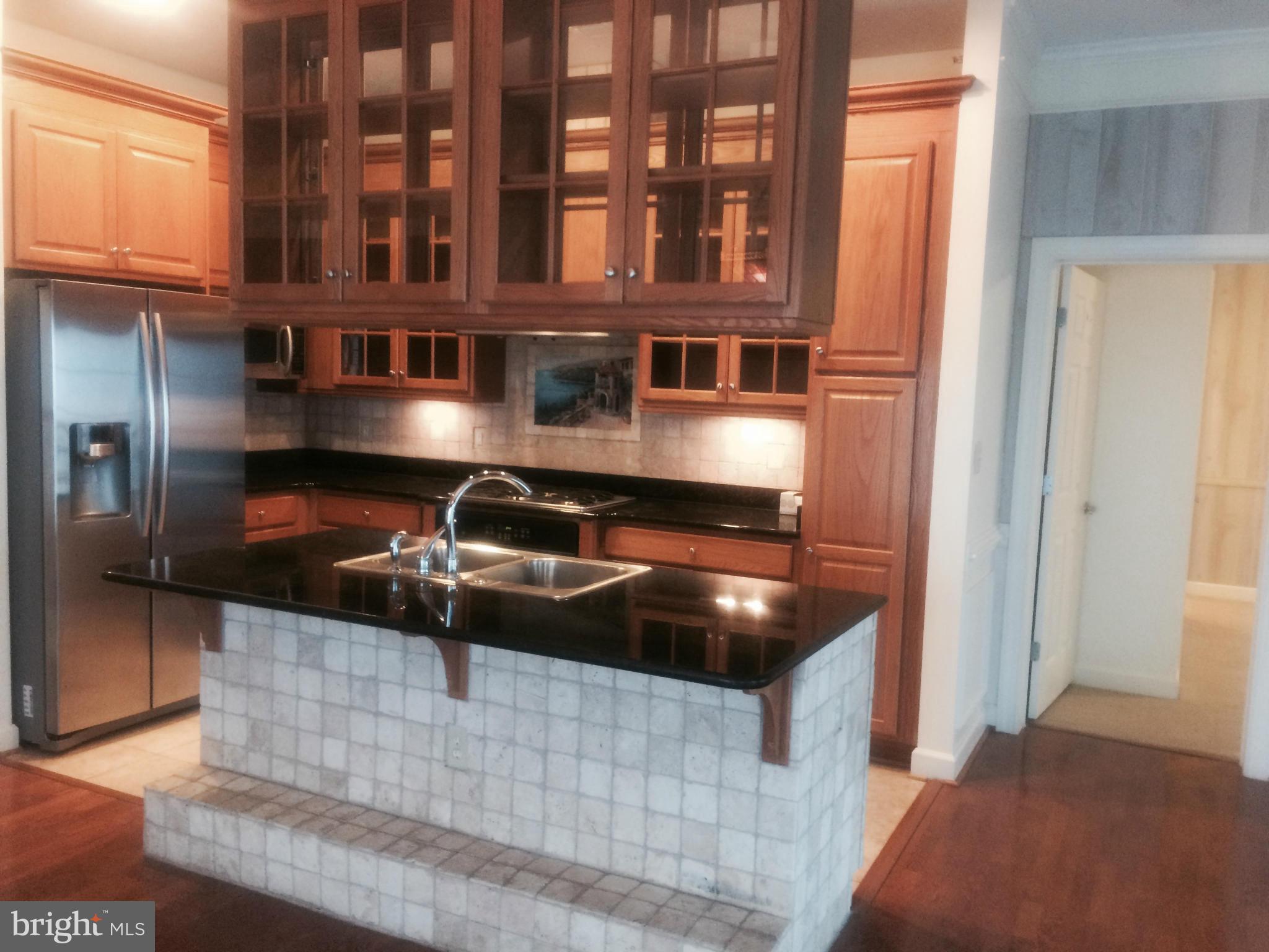 RIVER CLUB 1 AT BELMONT - Residential Lease