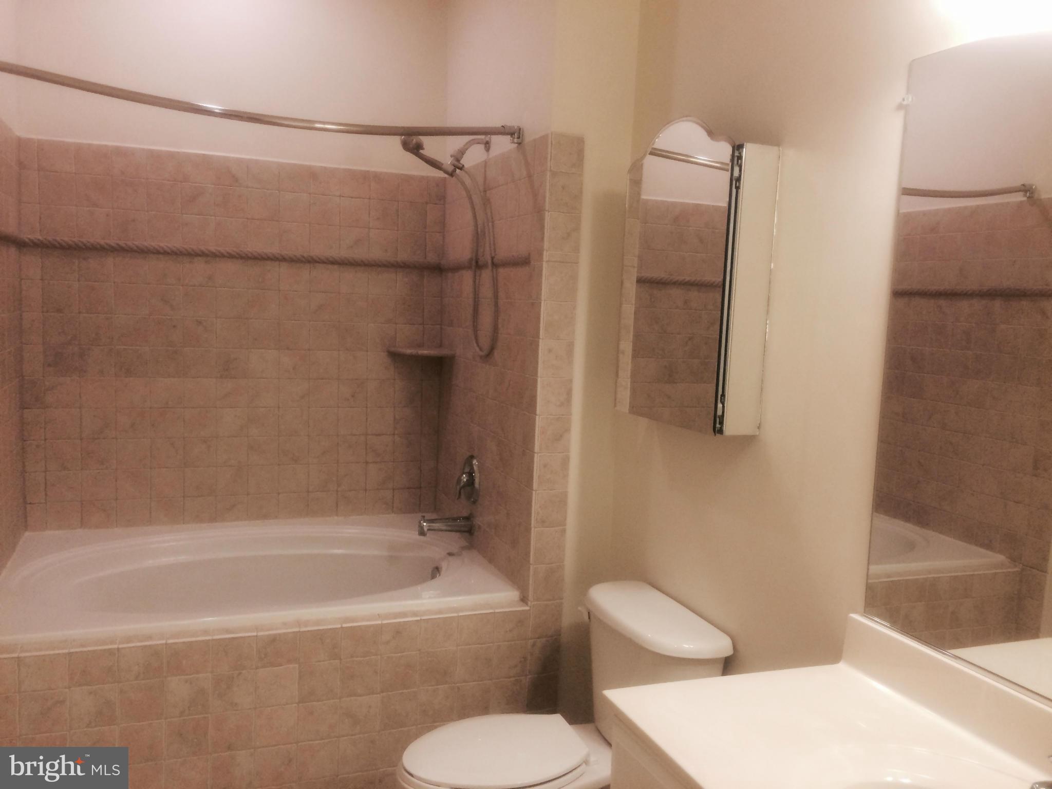 RIVER CLUB 1 AT BELMONT - Residential Lease