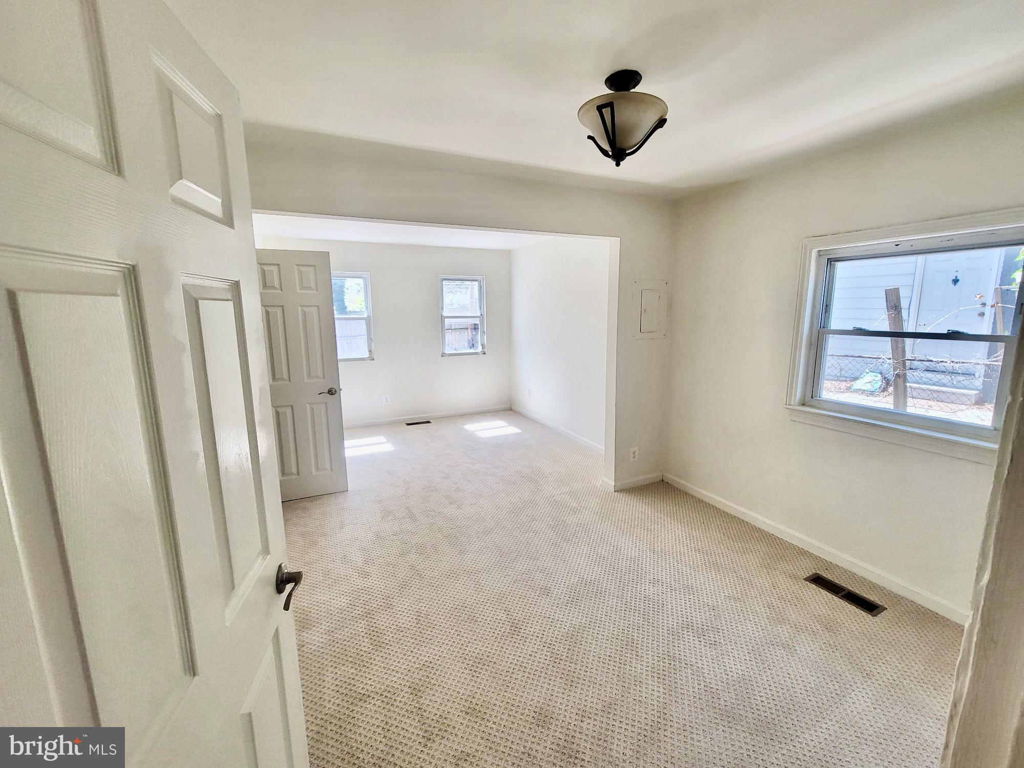 HOLMES - Residential Lease